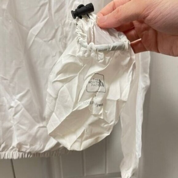 The North Face Packable Translucent  Windbreaker White – L - Picture 5 of 13